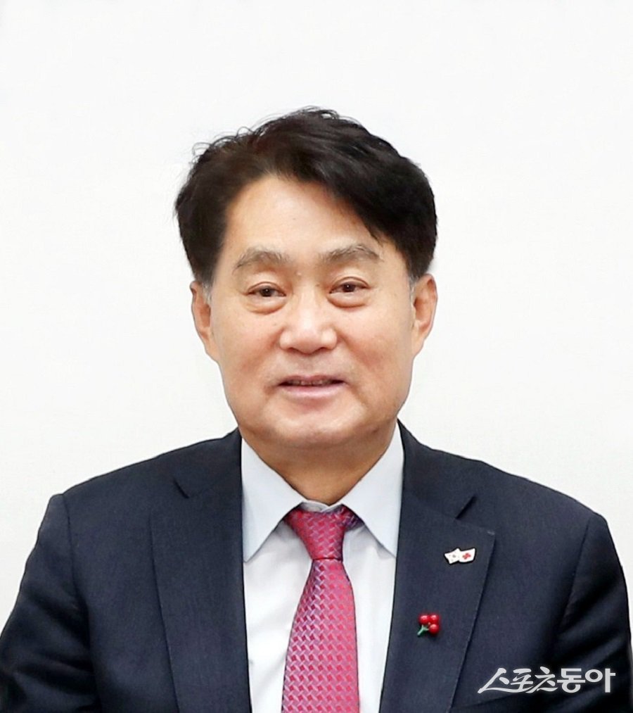 하은호 군포시장은 1일 2026년 신년사를 통해 “민선 8기 동안 준비해 온 도시 변화의 씨앗을 실질적인 성과로 완성하는 한 해가 될 것”이라며 군포의 미래 비전을 제시했다. 사진제공|군포시