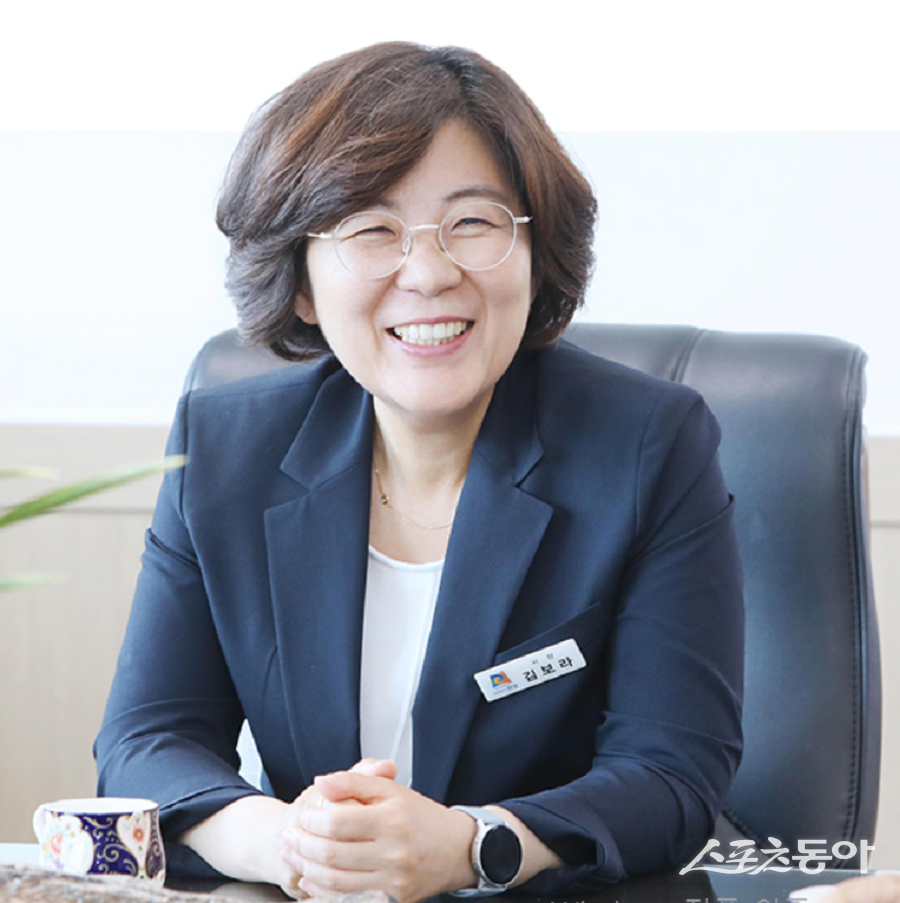 김보라 안성시장은 1일 2026년 병오년(丙午年) 신년사를 통해 “올해는 준비를 넘어 실행으로, 성과를 넘어 도약으로 나아가는 결정적 시기”라며 “안성의 도시 체질을 바꾸는 전환을 과감히 실행하겠다”고 밝혔다. 사진제공|안성시