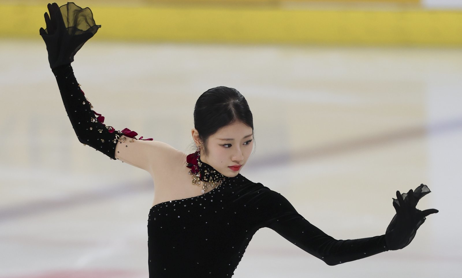 여자 싱글 이해인이 4일 목동실내빙상장에서 열린 밀라노올림픽 국가대표 최종 선발전에서 연기를 펼치고 있다. 이해인은 합산 점수 391.80점으로 올림픽 출전 자격을 보유한 선수 중 2위에 올라 밀라노행 티켓을 따냈다. 목동｜뉴시스