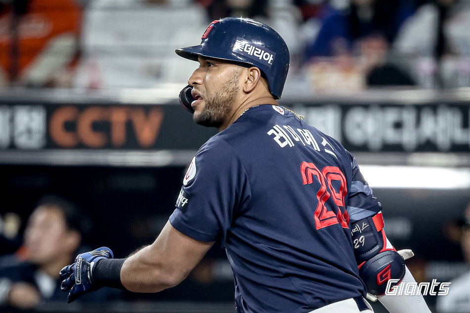 롯데 빅터 레이예스는 현재 미국서 체류하고 있으며 곧 한국에 입국할 예정이다. 사진제공｜롯데 자이언츠