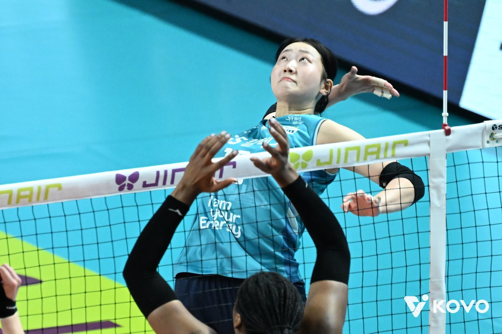 권민지가 6일 장충체육관에서 열린 페퍼저축은행과 홈경기에서 공격을 시도하고 있다. 사진제공│KOVO