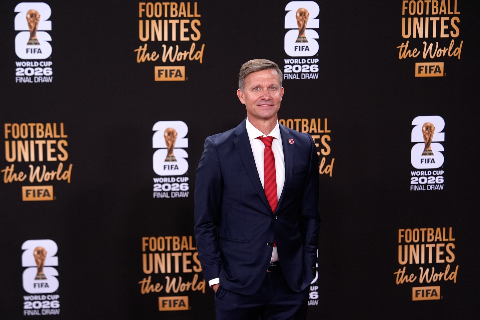 지난해 12월 워싱턴의 존 F. 케네디 센터에서 열린 북중미월드컵 조 추첨식에 참석한 캐나다 제시 마치 감독. 워싱턴|AP뉴시스