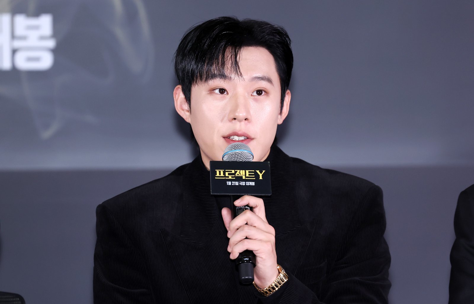 [서울=뉴시스] 김혜진 기자 = 배우 김성철이 8일 오전 서울 송파구 롯데시네마 월드타워점에서 열린 영화 ‘프로젝트 Y’(감독 이환) 언론시사회에서 인사말을 하고 있다. 2026.01.08. jini@newsis.com