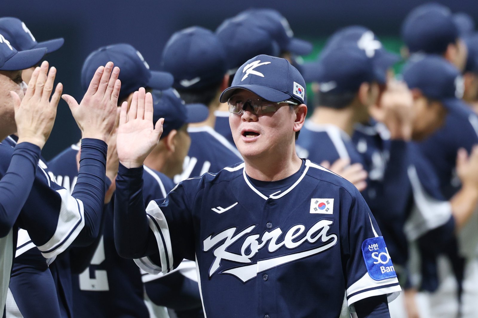 류지현 감독이 이끄는 2026 WBC 대표팀이 1차 전지훈련을 소화하기 위해 9일 미국 사이판으로 출국한다. 야구대표팀 선수들은 14일까지 대표팀 훈련을 소화한 뒤 이후 각 소속팀으로 흩어져 훈련을 이어간다. 다음 달 14일부터 일본 오키나와에서 다시 모여 2차 전지훈련을 실시한다. 뉴시스