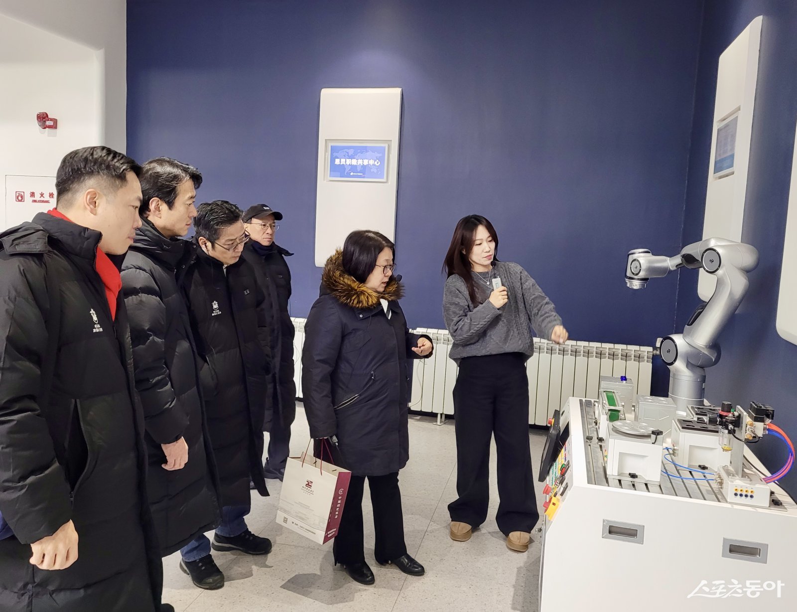 현지 로봇기업 ‘애자일 로봇’을 방문했다. 사진제공｜부천시