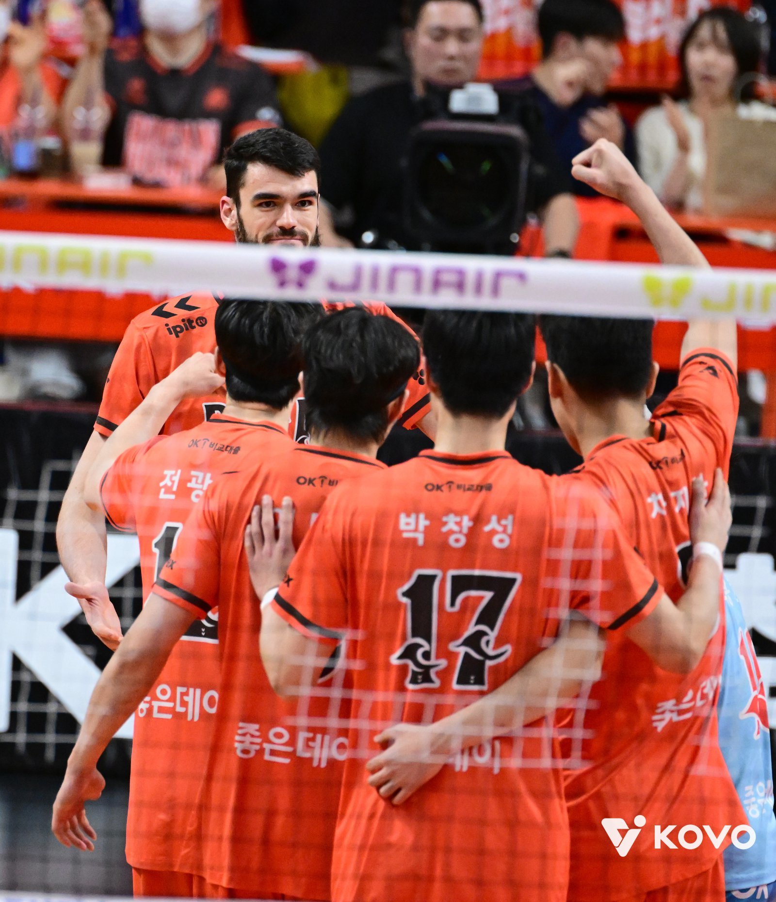 OK저축은행, 현대캐피탈에 3-0 셧아웃 승리…디미트로프 17득점 맹폭→4위 한국전력 승점 차 ‘2’로 추격