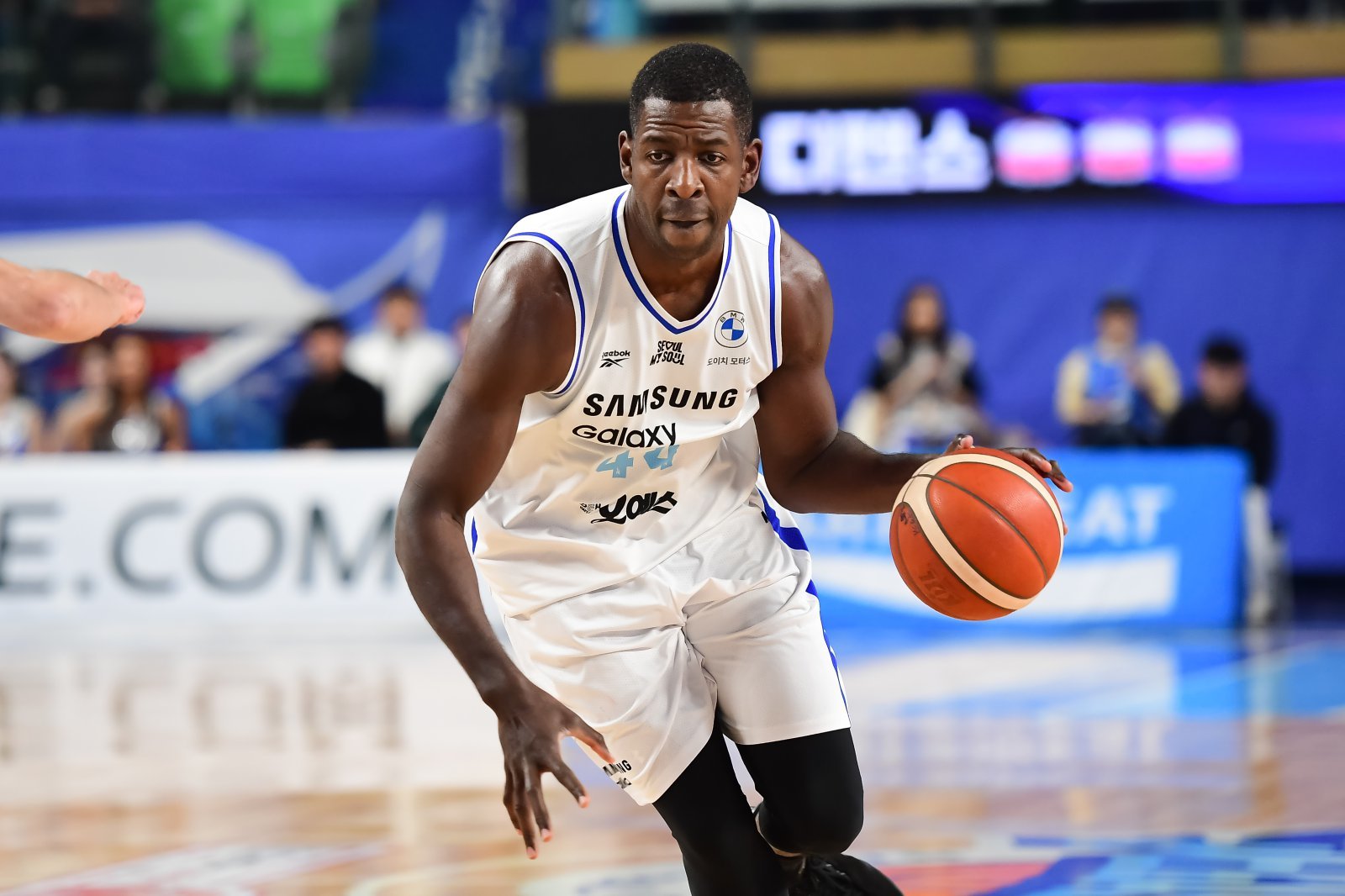 삼성 앤드류 니콜슨은 이번 시즌 여러 차례 돌방 행동하며 팀 분위기를 헤치고 있다. 사진제공｜KBL