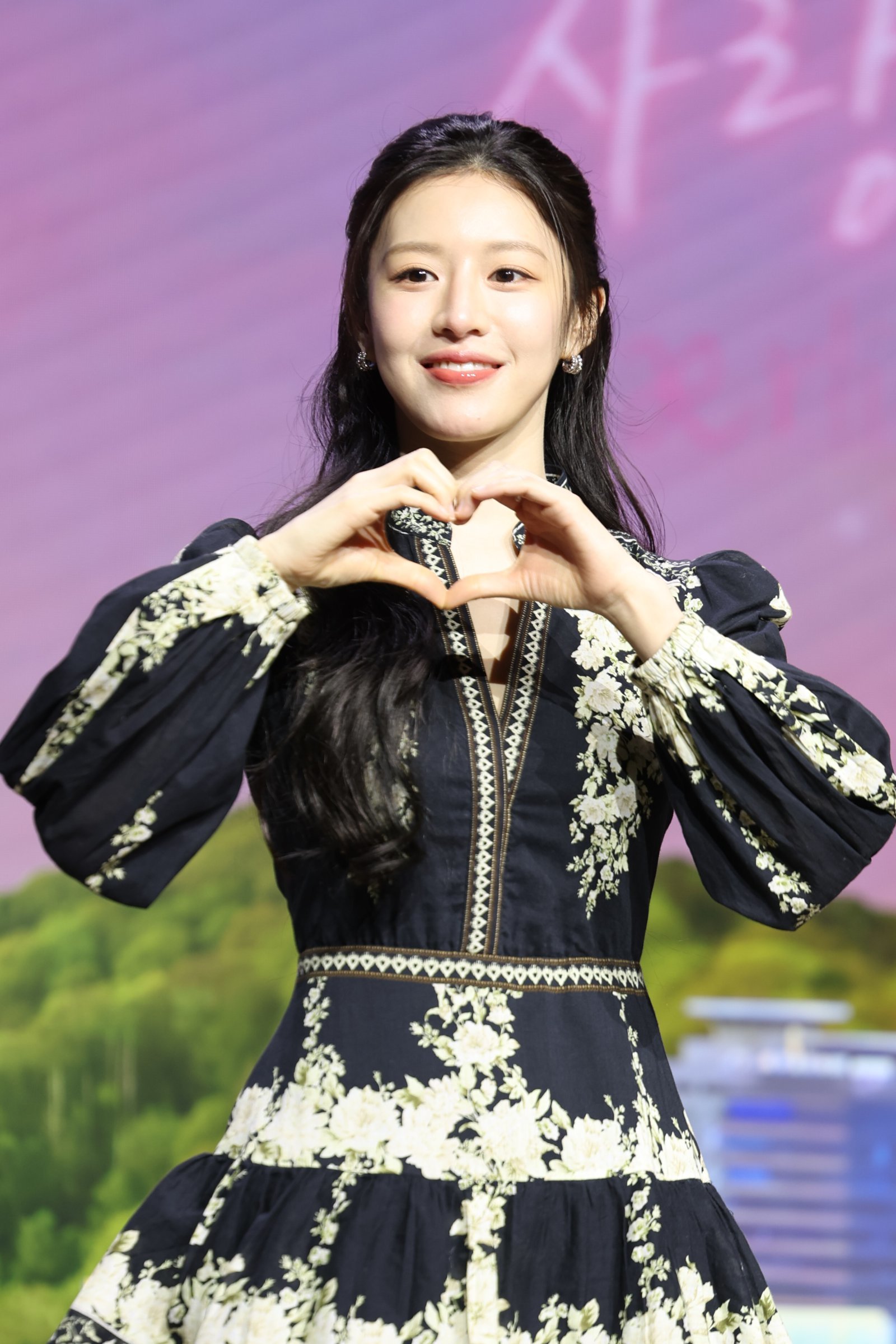 [서울=뉴시스] 황준선 기자 = 배우 고윤정이 13일 오전 서울 강남구 조선 팰리스 서울 강남에서 열린 넷플릭스 시리즈 ‘이 사랑 통역 되나요?’ 제작발표회에서 포즈를 취하고 있다. 2026.01.13. hwang@newsis.com