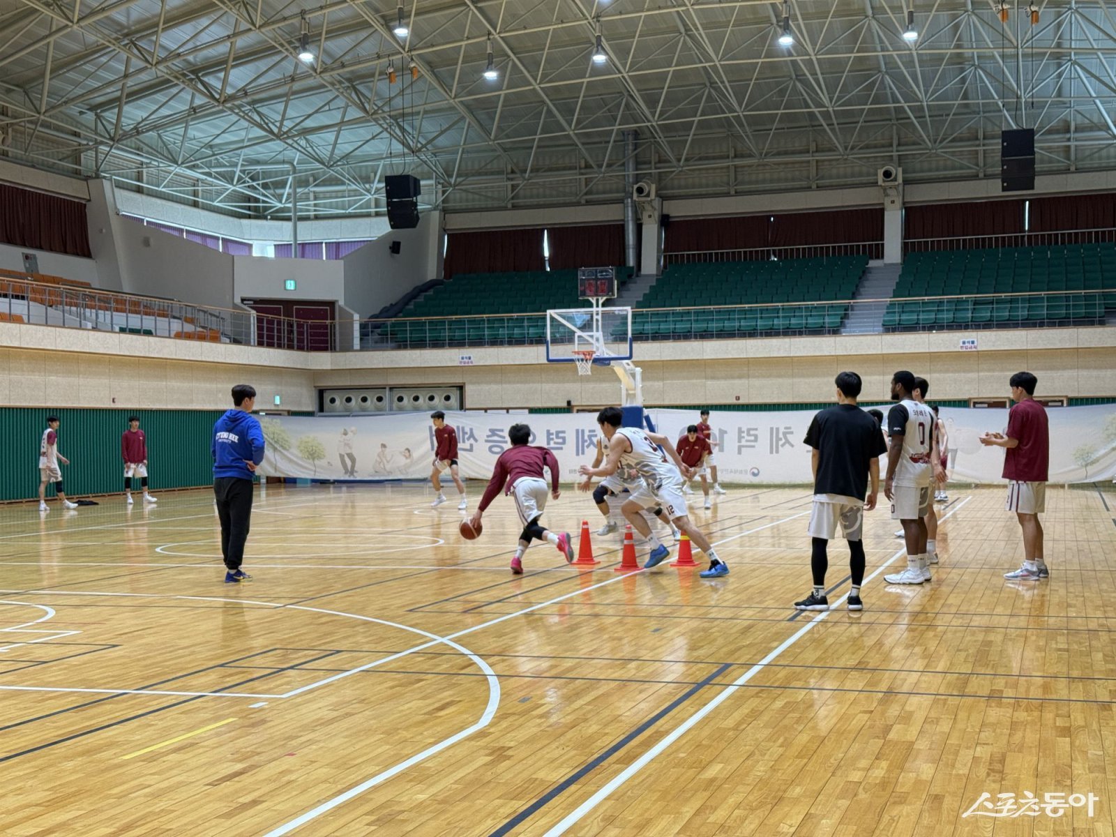 경희대학교 농구부 전지훈련 모습. 사진제공=목포시