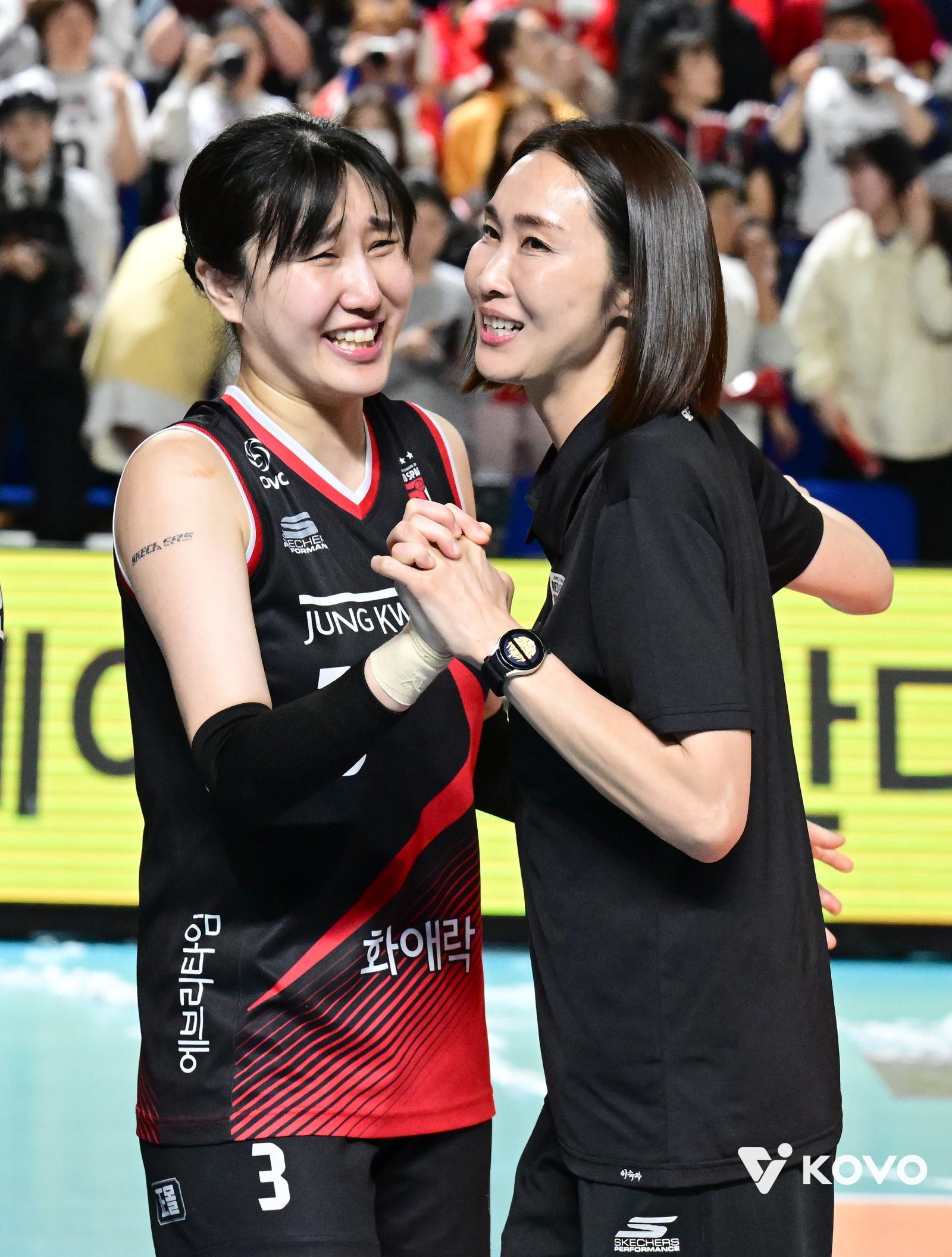 대한배구협회가 14일 여자배구대표팀 신임 사령탑에 차상현 전 GS칼텍스 감독을 선발했다. 차 감독을 보좌할 코치로는 이숙자 전 정관장 코치(오른쪽)가 선발됐다. 사진제공│KOVO