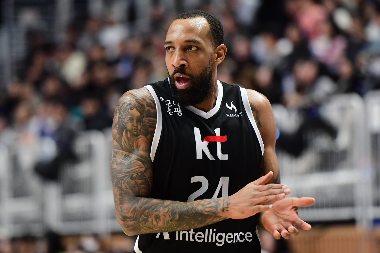 KT 데릭 윌리엄스는 14일 수원서 열린 KCC와 홈경기에서 32점·5리바운드로 활약하며 2연승을 이끌었다. 사진제공｜KBL