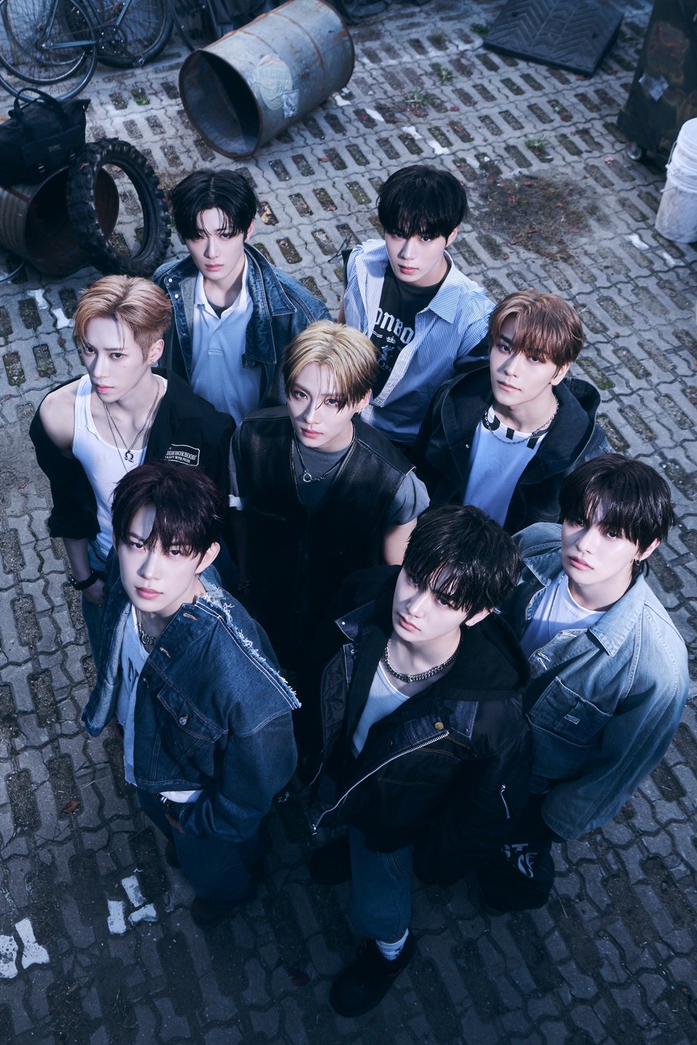 ‘보이즈2플래닛’을 통해 결성된 알파드라이브원은 12일 1번째 미니 앨범 ‘유포리아’(Euphoria)를 발매하고 전격 데뷔하며 ‘2026 엠넷 유니버스’의 서막을 올렸다. 사진제공 | 웨이크원