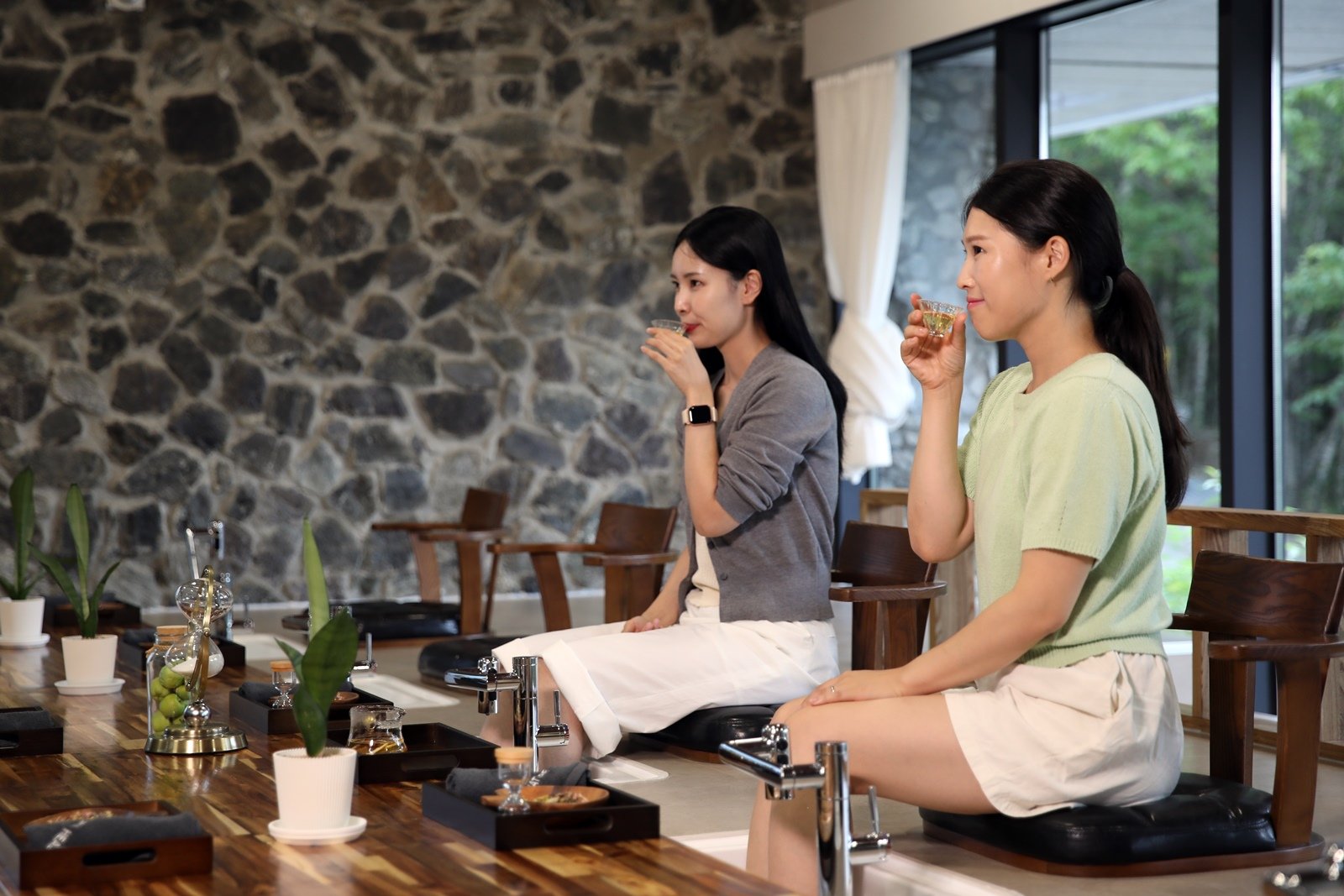 하이원리조트 네이처힐링존. 따뜻한 차와 함께 즐기는 한방 족욕 프로그램