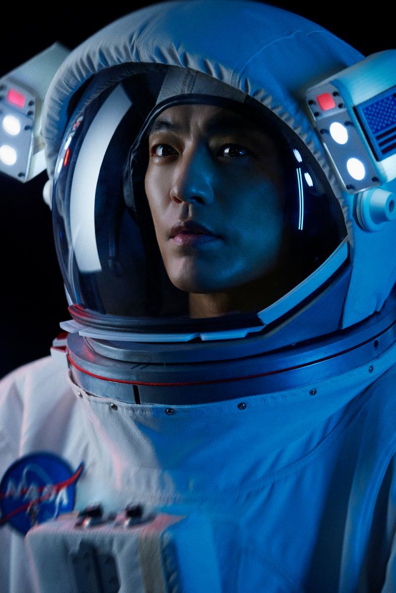 ‘비하인드 더 문’의 정문성