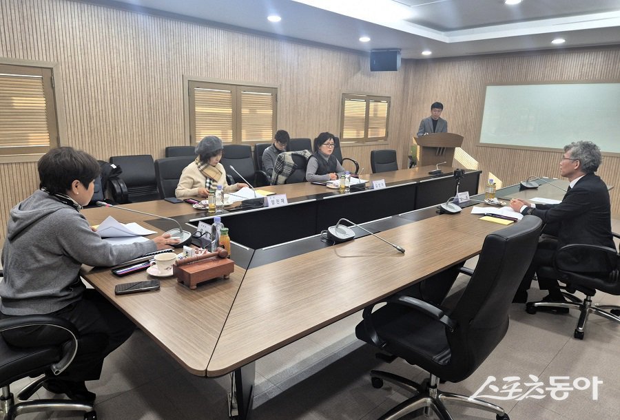 인천 동구의회, 의원연구단체 운영심사위원회를 개최했다. 사진제공｜인천 동구의회