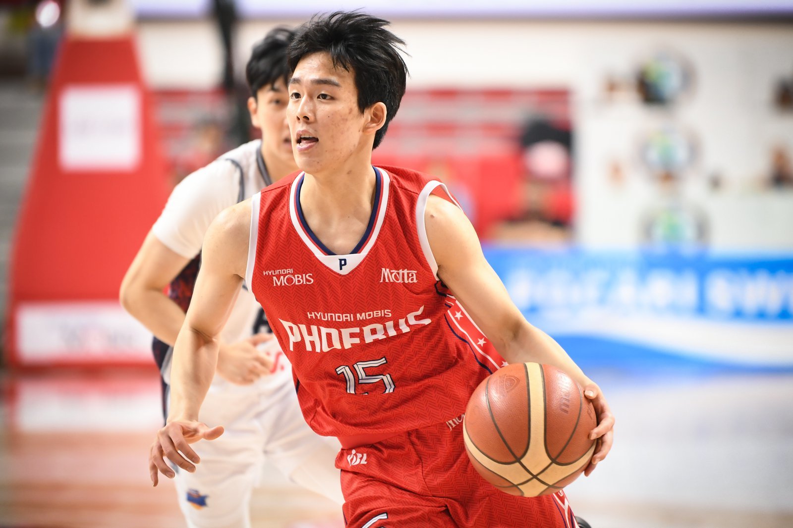 현대모비스 김건하는 코트에서 쉽게 주눅이 들지 않는 플레이로 코트에 활력을 불어넣고 있다. 사진제공｜KBL
