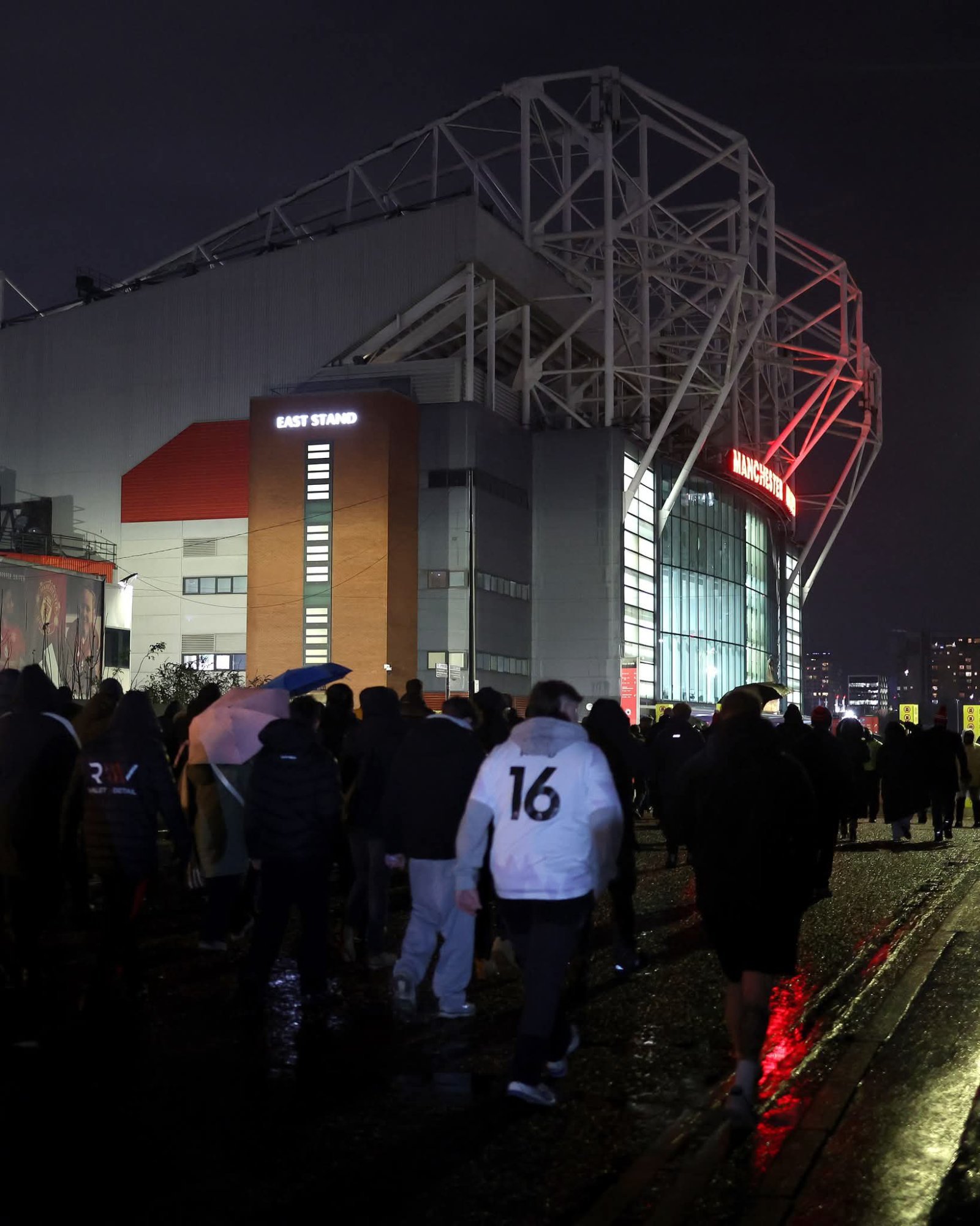 올드 트래포드로 향하는 맨유 팬들. 사진출처｜맨체스터 유나이티드 페이스북