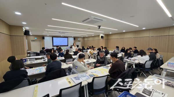 경상북도교육청이 ‘2026년 공간재구조화사업 현장지원단’ 워크숍을 진행하고 있다. 사진제공 ㅣ 경북교육청