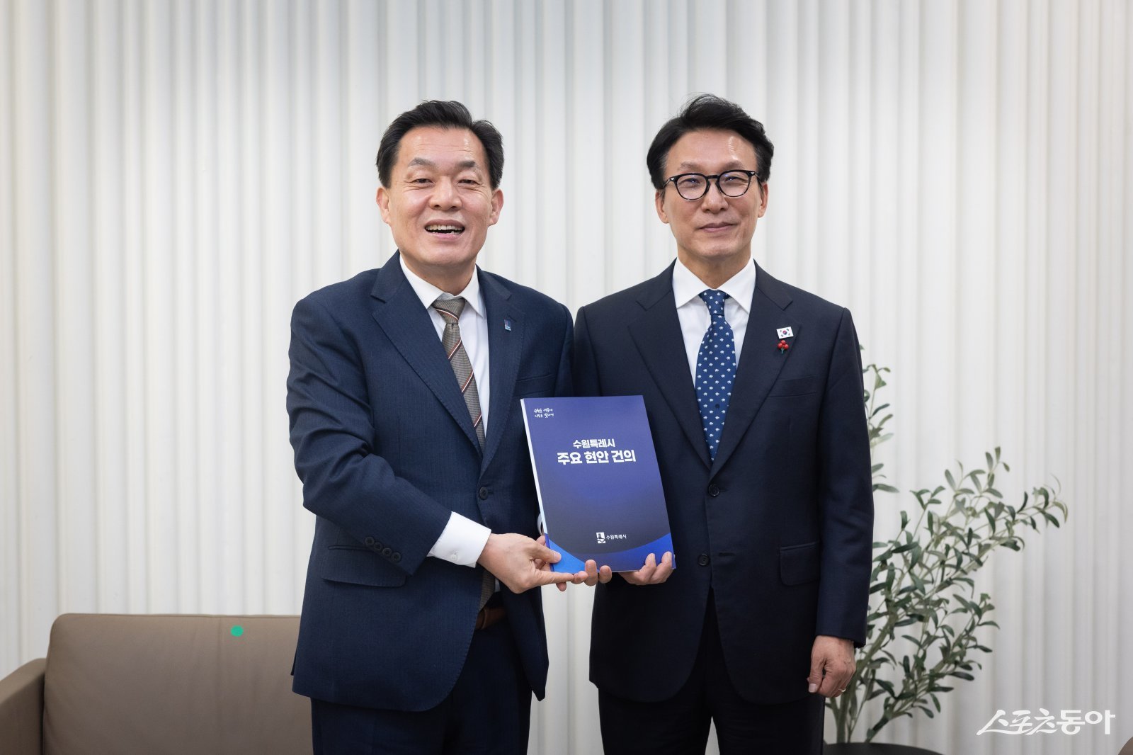 이재준 수원시장, 김민석 국무총리에 핵심 현안 건의 - 뉴스 썸네일 이미지