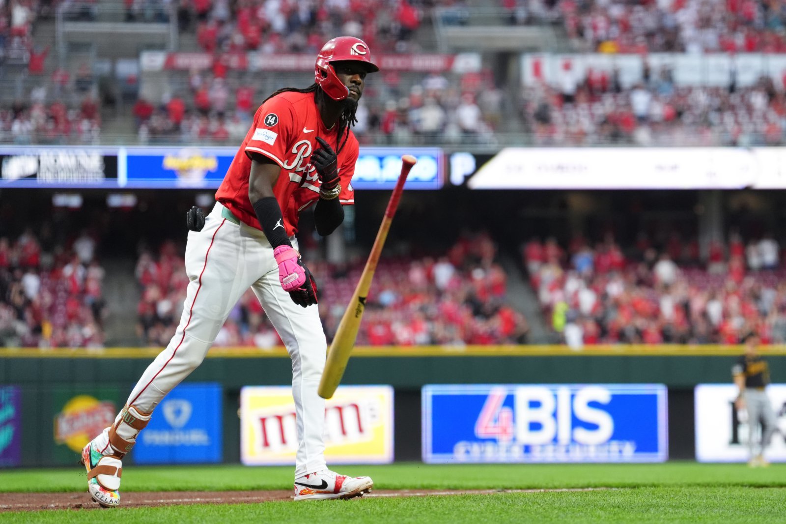 신시내티 엘리 델 라 크루스는 지난해 구단 연장 계약 제의를 거절했다. 10년 3319억 원을 거절한 만큼 그와 신시내티의 미래가 어떻게 될지 궁금하다. AP뉴시스