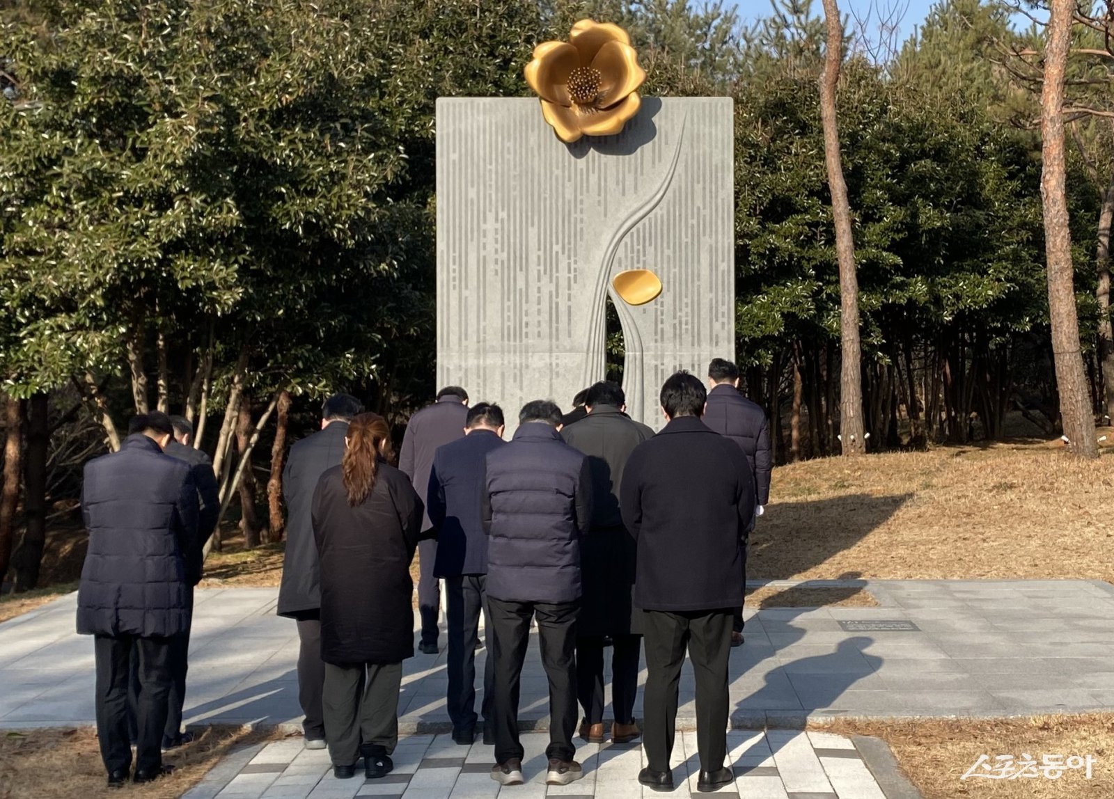 여순사건 위령탑 추모 사진. 사진제공=전남도