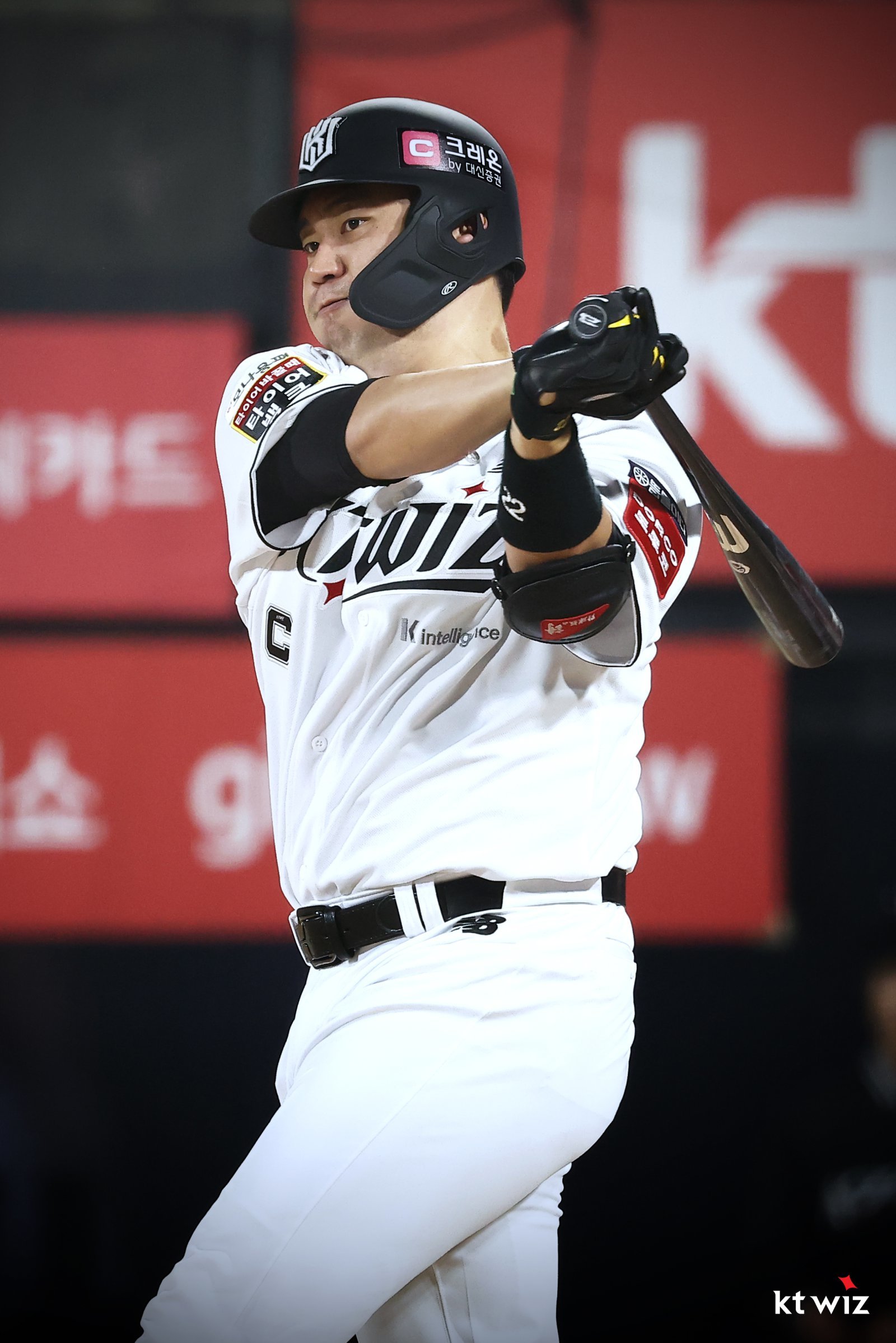 FA 장성우가 원 소속팀 KT와 합의점을 찾을지 관심이 쏠리고 있다. 사진제공｜KT 위즈