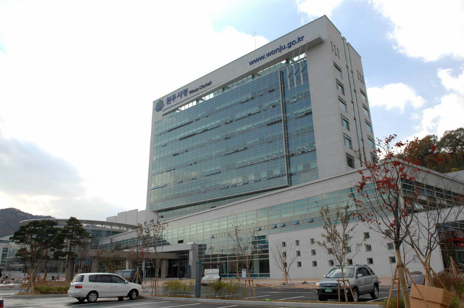 원주시는 시민들의 대중교통 이용 혜택을 강화하기 위해 ‘K-패스 모두의 카드’ 사업에 올해 예산 9억 3천200만원을 편성했다. 사진은 원주시청. 스포츠동아DB