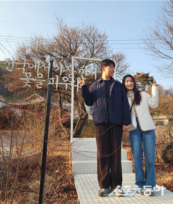 광양시는 절기상 가장 추운 대한(大寒)을 앞둔 가운데, 광양 소학정 매화가 전국에서 가장 먼저 개화하며 이른 봄의 시작을 알렸다고 밝혔다. 사진제공=광양시