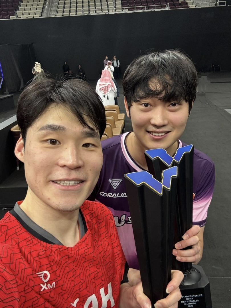 탁구국가대표팀 에이스 장우진(앞)은 백핸드 구사 보완을 앞세워 새해부터 승승장구하고 있다. 사진출처│WTT 홈페이지