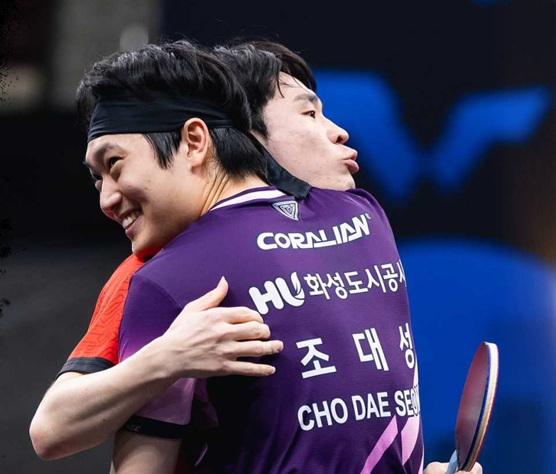 탁구국가대표팀 에이스 장우진(뒤)은 백핸드 구사 보완을 앞세워 새해부터 승승장구하고 있다. 사진출처│WTT 홈페이지