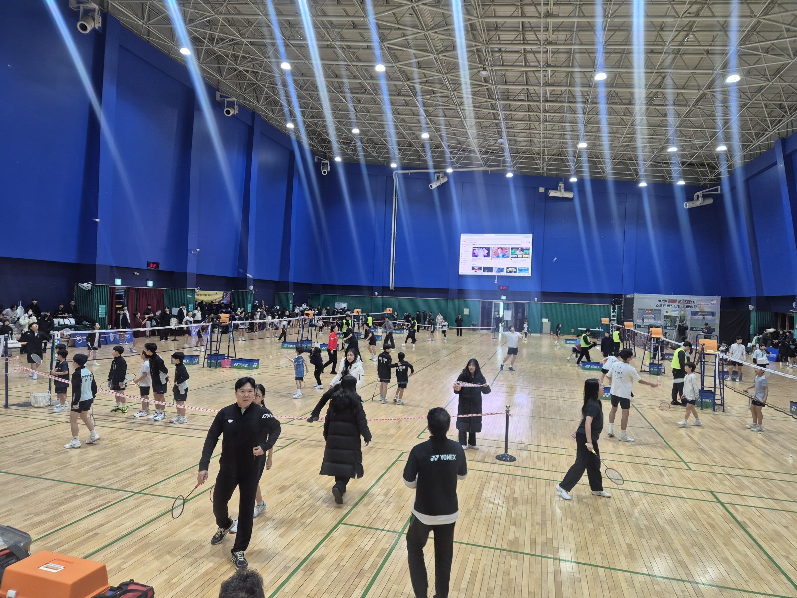 대한배드민턴협회가 17일 경기도 하남종합운동장 제2체육관에서 열린 2025 청소년스포츠한마당 배드민턴대회를 성황리에 마쳤다. 사진제공│대한배드민턴협회