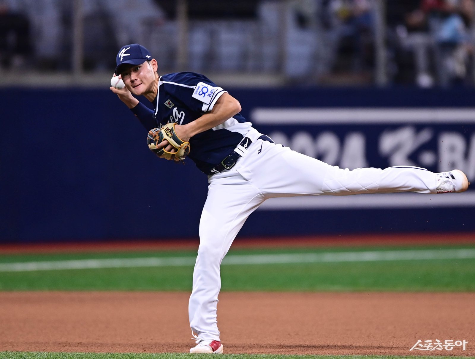 NC 김주원은 2026 WBC서 대표팀의 주전 유격수를 맡을 가능성이 크다. KBO리그서 보인 결과를 국제무대에서도 증명해야 한다. 스포츠동아DB