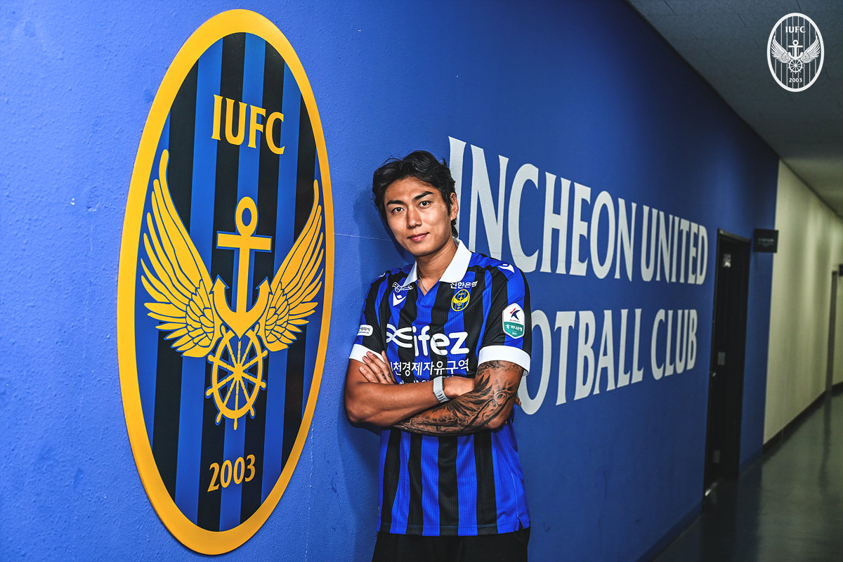 FC서울과 인천 유나이티드가 21일 각각 전 전북 소속 윙포워드 송민규와 센터백 정태욱(사진)을 영입해 전력을 보강했다. 사진제공│인천 유나이티드