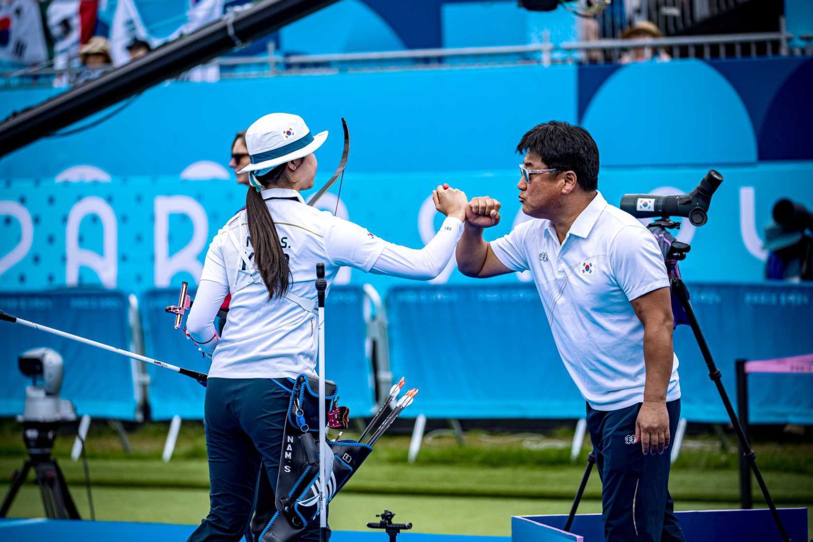 대한양궁협회가 21일 2026아이치·나고야아시안게임에 나설 양궁국가대표팀 사령탑에 각각 홍승진 리커브 총감독과 양창훈 컴파운드 총감독(사진 오른쪽)을 선임했다. 사진제공│대한양궁협회