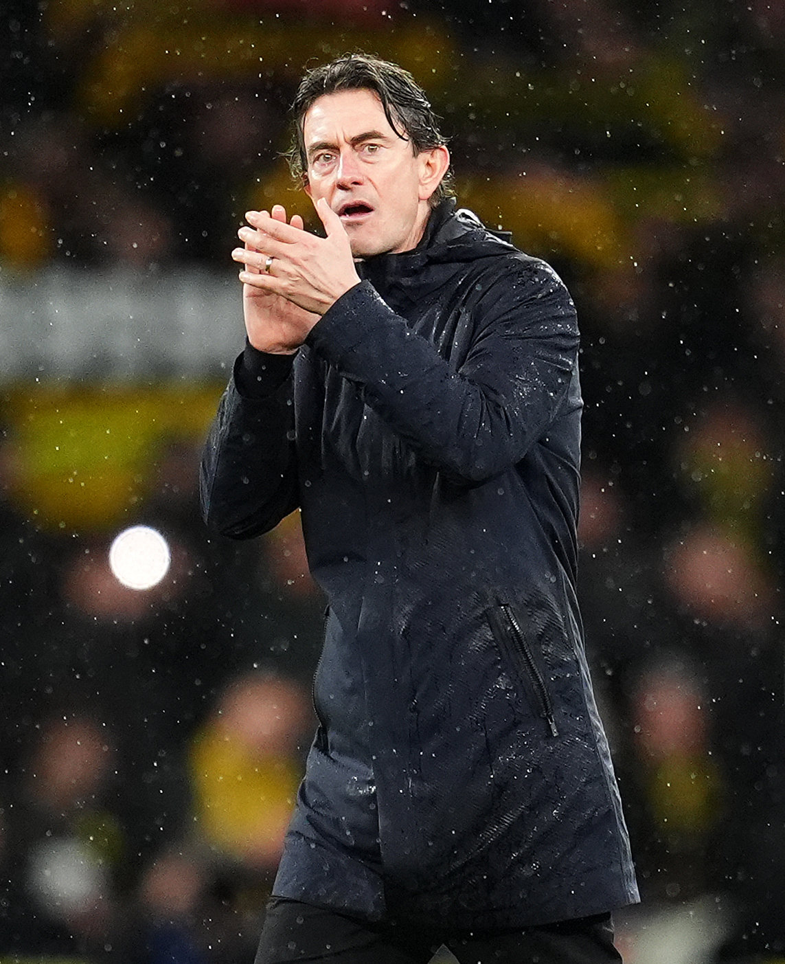 토트넘의 토마스 프랑크 감독이 21일(한국시간) 런던 토트넘 홋스퍼 스타디움서 열린 도르트문트와 UCL 리그페이즈 홈경기 도중 박수를 치며 선수들을 독려하고 있다. 런던|AP뉴시스