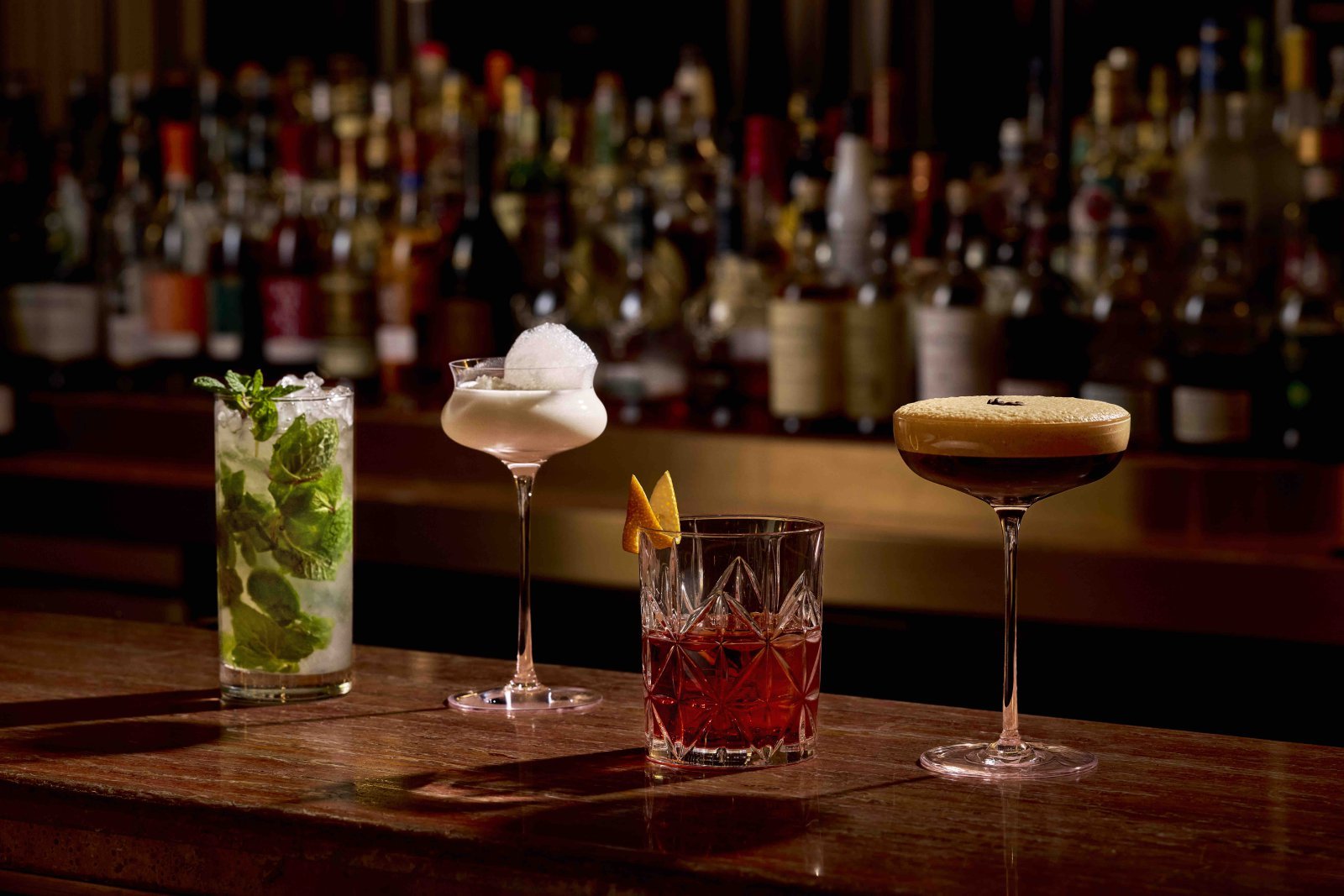 그랜드 조선 부산의 팬톤 시그니처 칵테일