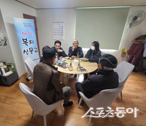 청도군이 운문면 오진리 경로당에서 ‘찾아가는 복지신문고’를 운영하고 있다. 사진제공 ㅣ 청도군