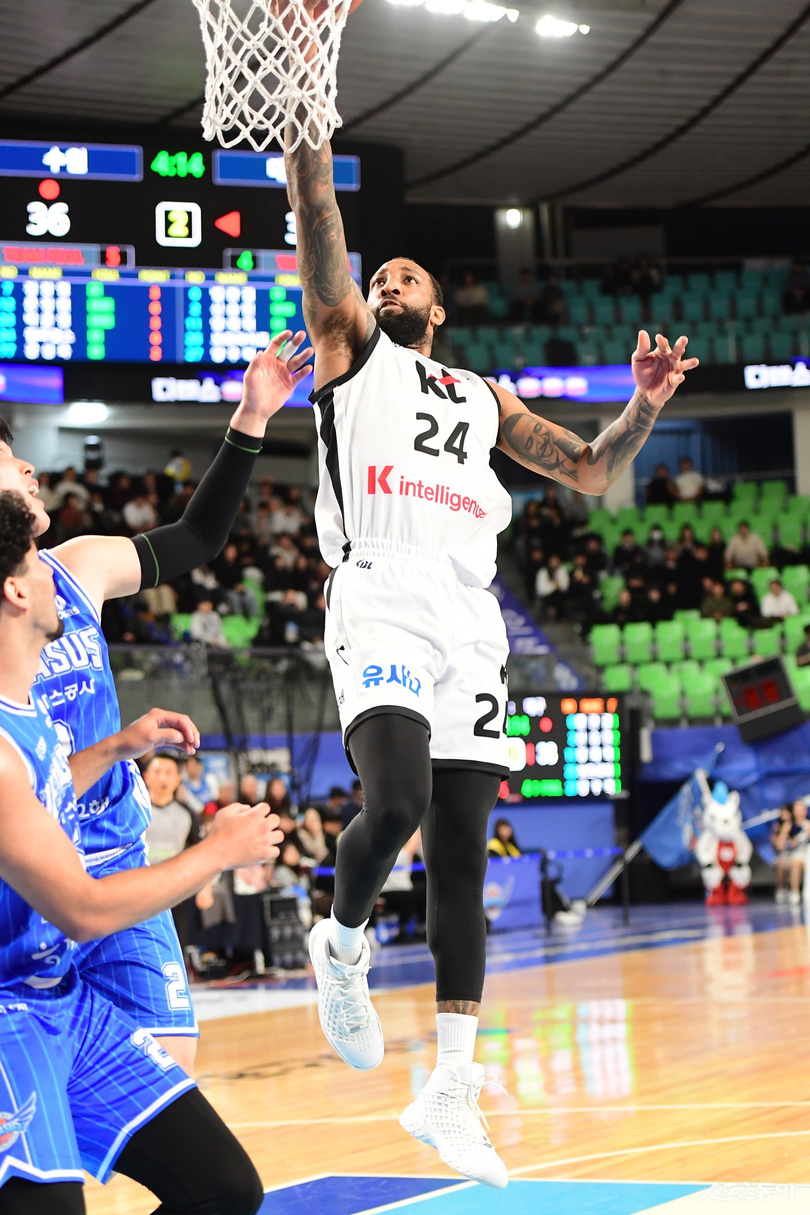 KT 데릭 윌리엄스가 26일 대구체육관에서 열린 가스공사전에서 레이업슛으로 득점하고 있다. 사진제공｜KBL