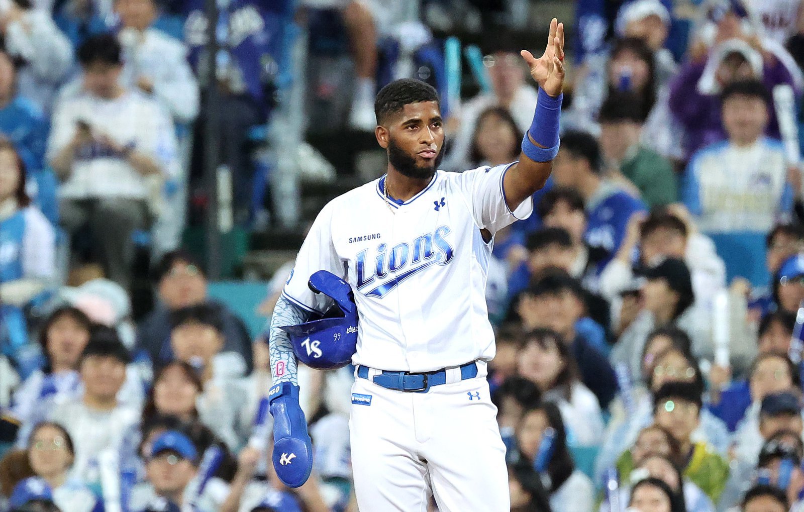 삼성 디아즈가 올 시즌에 임하는 각오는 남다르다. 외국인타자 최초 2년 연속 홈런왕과 팀의 우승을 모두 잡겠다는고 다짐했다. 뉴시스