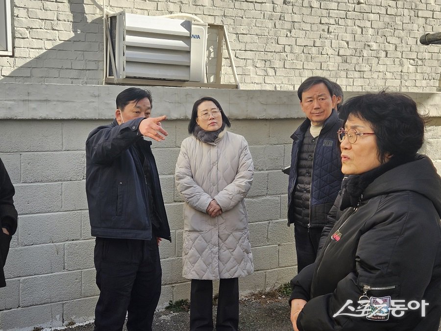 고선희 인천 서구의원은 45년 이상 된 노후 공동주택을 대상으로 합동 현장점검을 실시했다. 사진제공｜인천 서구의회