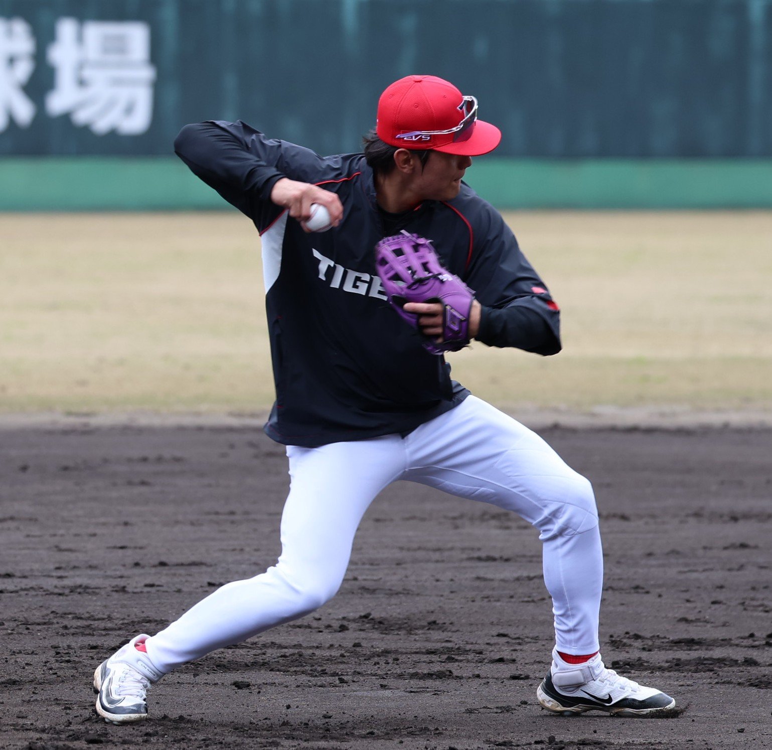 KIA 김도영은 2026시즌 유격수로 기회를 받을 전망이다. 그는 부상 우려를 떨쳐내고 자신을 증명하겠다는 각오다. 사진제공｜KIA 타이거즈