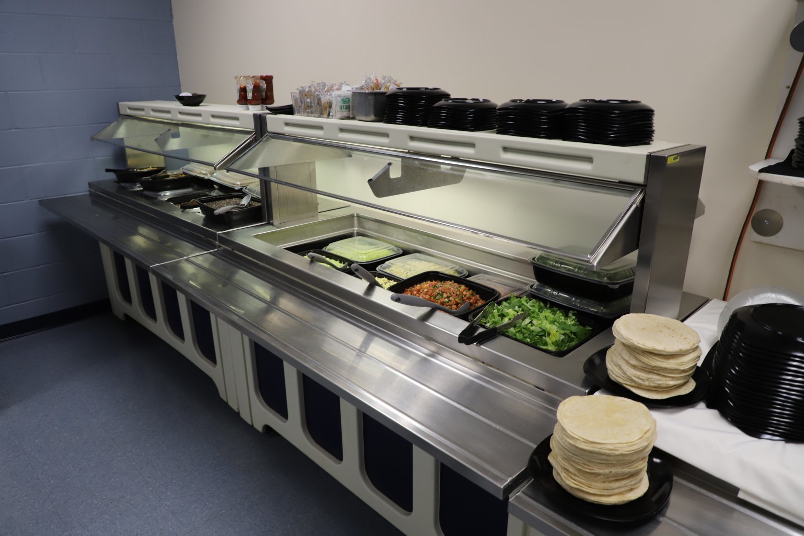 추신수 SSG 구단주 보좌역 겸 육성총괄은 29일(현지시간) 선수단, 코칭스태프, 관계자를 위한 특식을 지원했다. 사진제공|SSG 랜더스