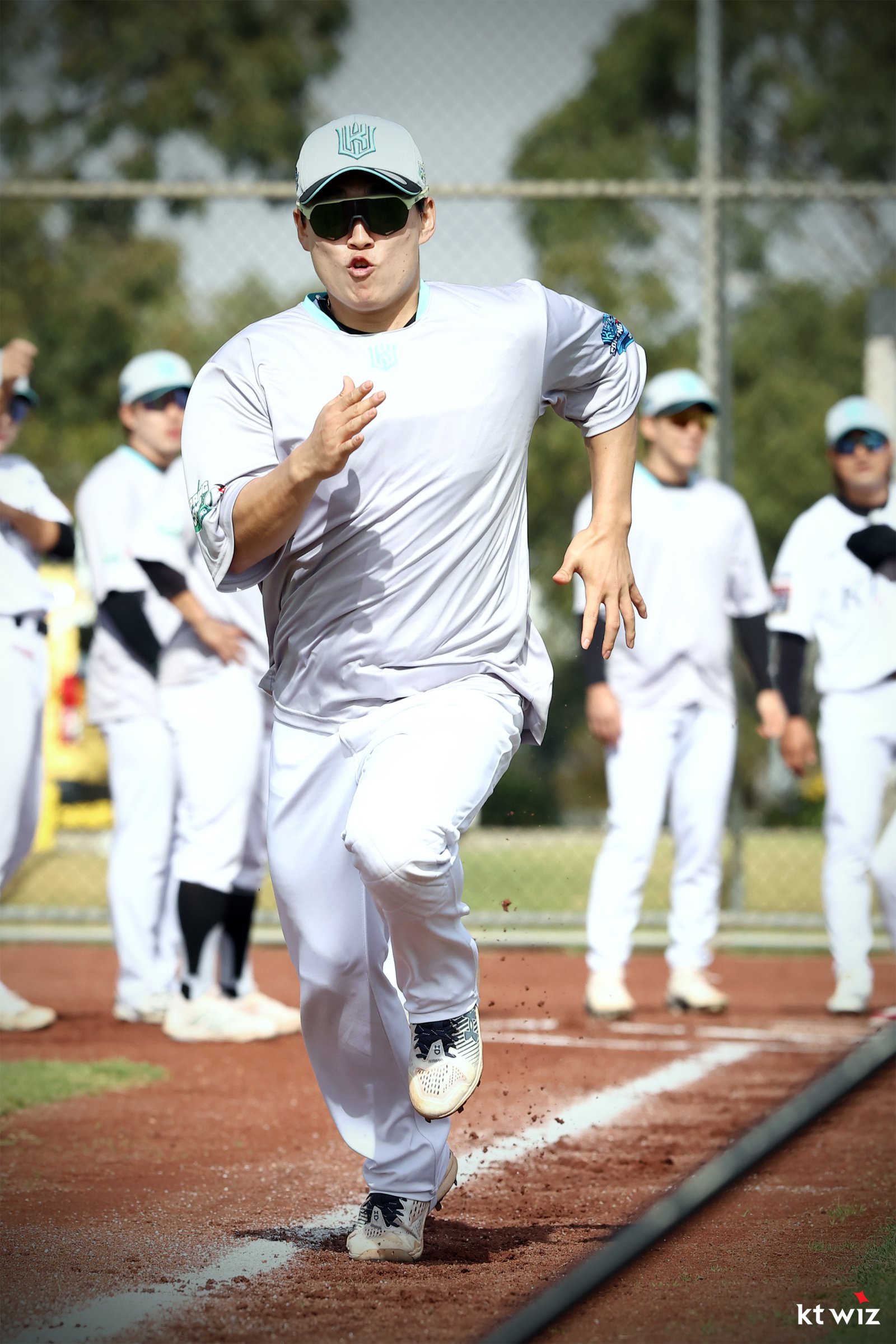 KT 류현인이 29일 호주 질롱 베이스볼 센터에서 열린 스프링캠프 도중 주루 훈련을 소화하고 있다. 사진제공|KT 위즈