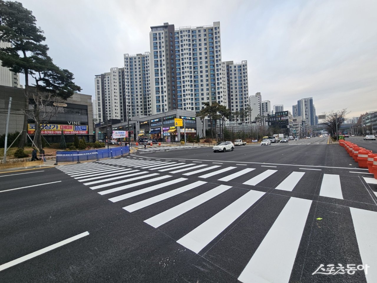 경수대로 평촌어바인퍼스트 앞 횡단보도 신설 후 모습. 사진제공｜안양시