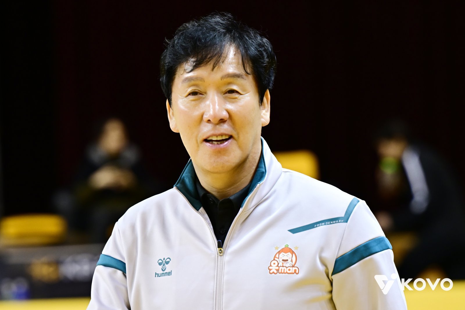 신영철 OK저축은행 감독은 1일 천안 유관순체육관서 열릴 현대캐피탈과 원정경기를 앞두고 후반기엔 봄배구 진출 승부를 보겠다고 다짐했다. 사진제공│KOVO