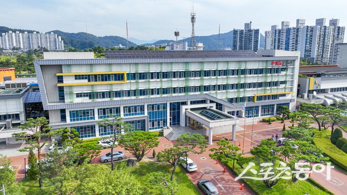 문경시청 전경. 사진제공ㅣ문경시