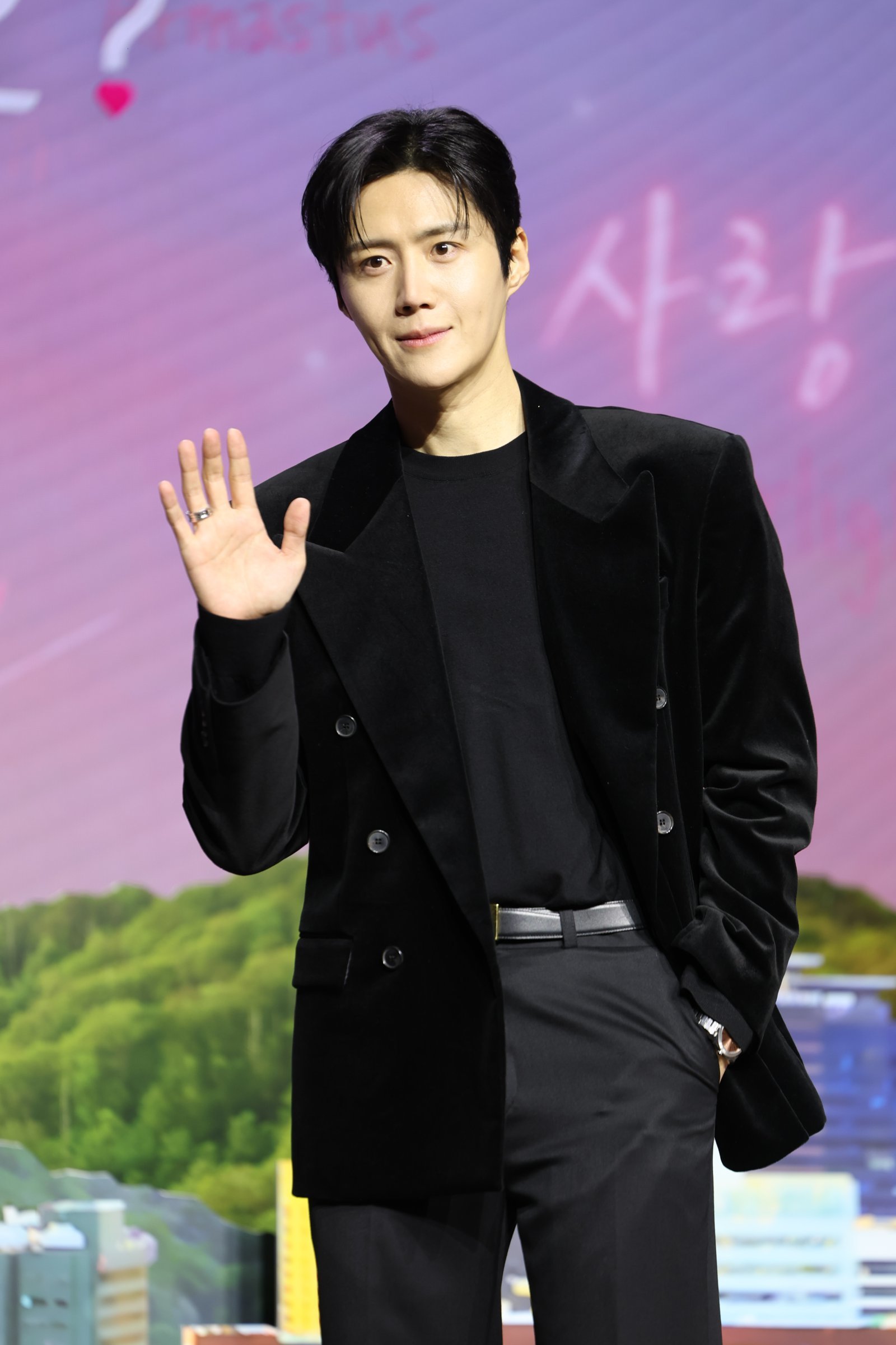 [서울=뉴시스] 황준선 기자 = 배우 김선호가 13일 오전 서울 강남구 조선 팰리스 서울 강남에서 열린 넷플릭스 시리즈 ‘이 사랑 통역 되나요?’ 제작발표회에서 포즈를 취하고 있다. 2026.01.13. hwang@newsis.com