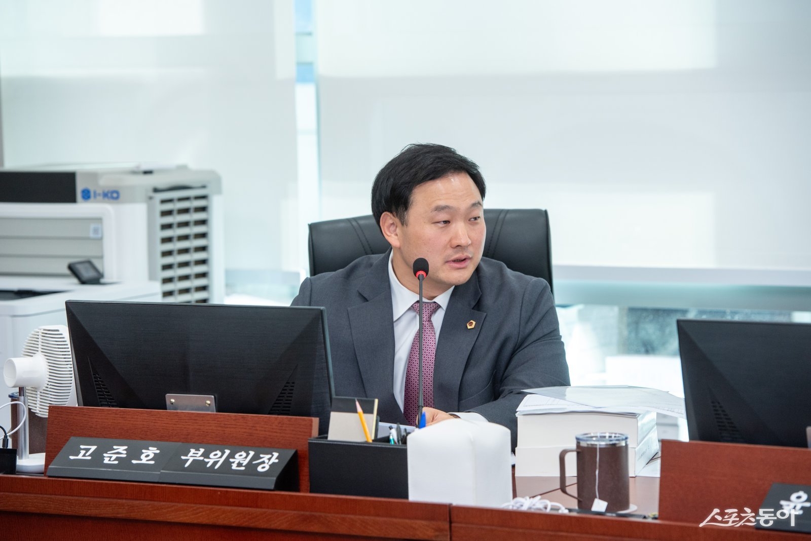 고 의원은 그간의 추진 과정을 언급하며 “민간투자사업자인 현대건설 측과 여러 차례 면담을 진행했고, 2022년 임기 시작 이후 도정 업무보고, 정책토론회, 긴급 간담회 등을 통해 예비타당성조사 제도 개선의 필요성을 지속적으로 제기해 왔다”며 “정책 환경 변화를 주시하며 파주 3호선의 가능성을 높이기 위한 노력을 이어왔다”고 밝혔다. 사진제공｜고준호 의원
