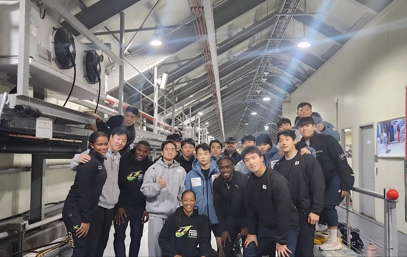 자메이카 봅슬레이 대표팀이 지난해 10월 한국 봅슬레이 대표팀과 동반 훈련을 진행하고 있다. 사진출처｜셰인 피터 SNS