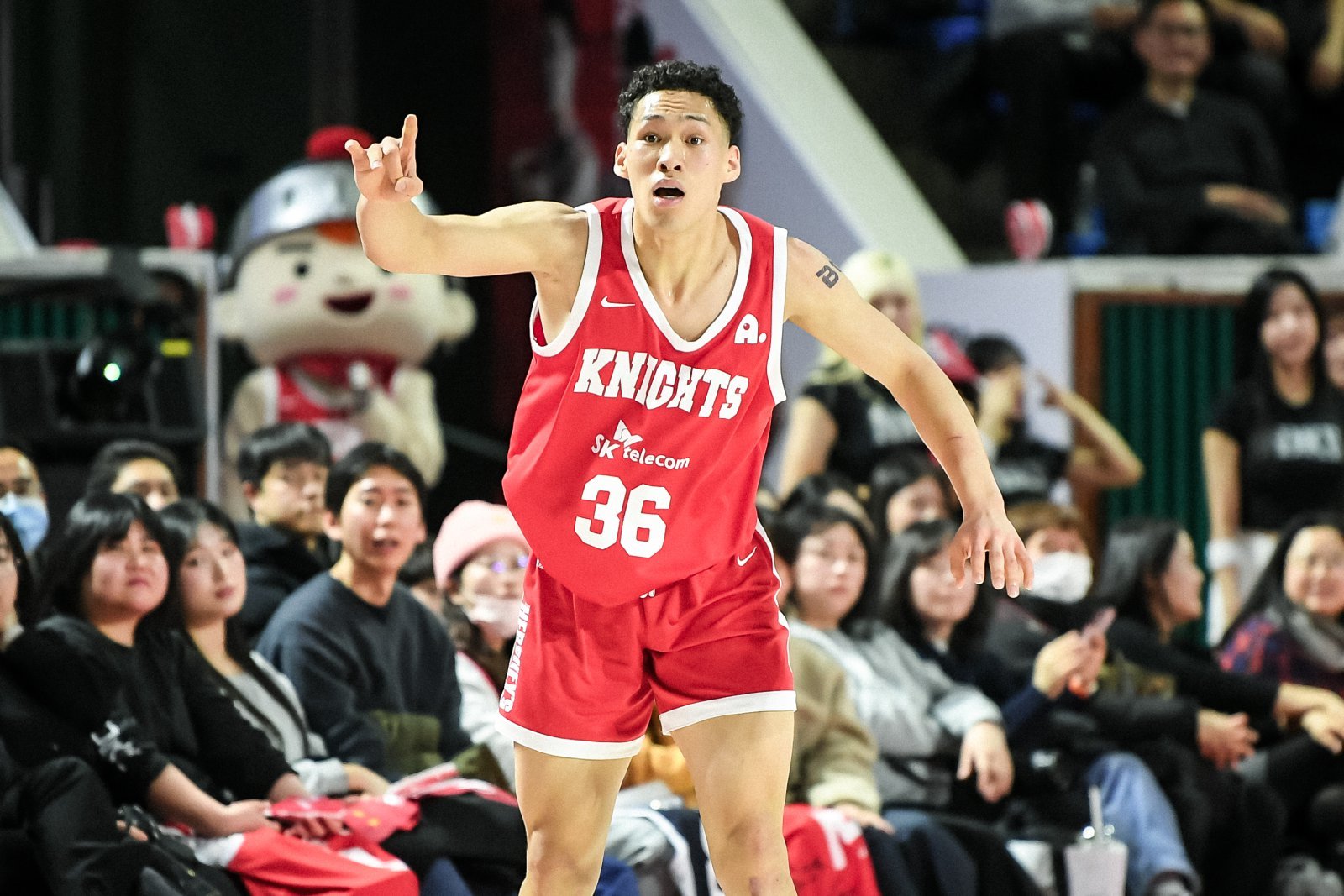 SK 에디 다니엘은 엄청난 에너지 레벨을 앞세워 팀의 에너지를 끌어올리는 데 일가견이 있다. 기량을 인정받아 니콜라스 마줄스 감독이 이끄는 남자농구대표팀 엔트리에도 이름을 올렸다. 사진제공ㅣKBL